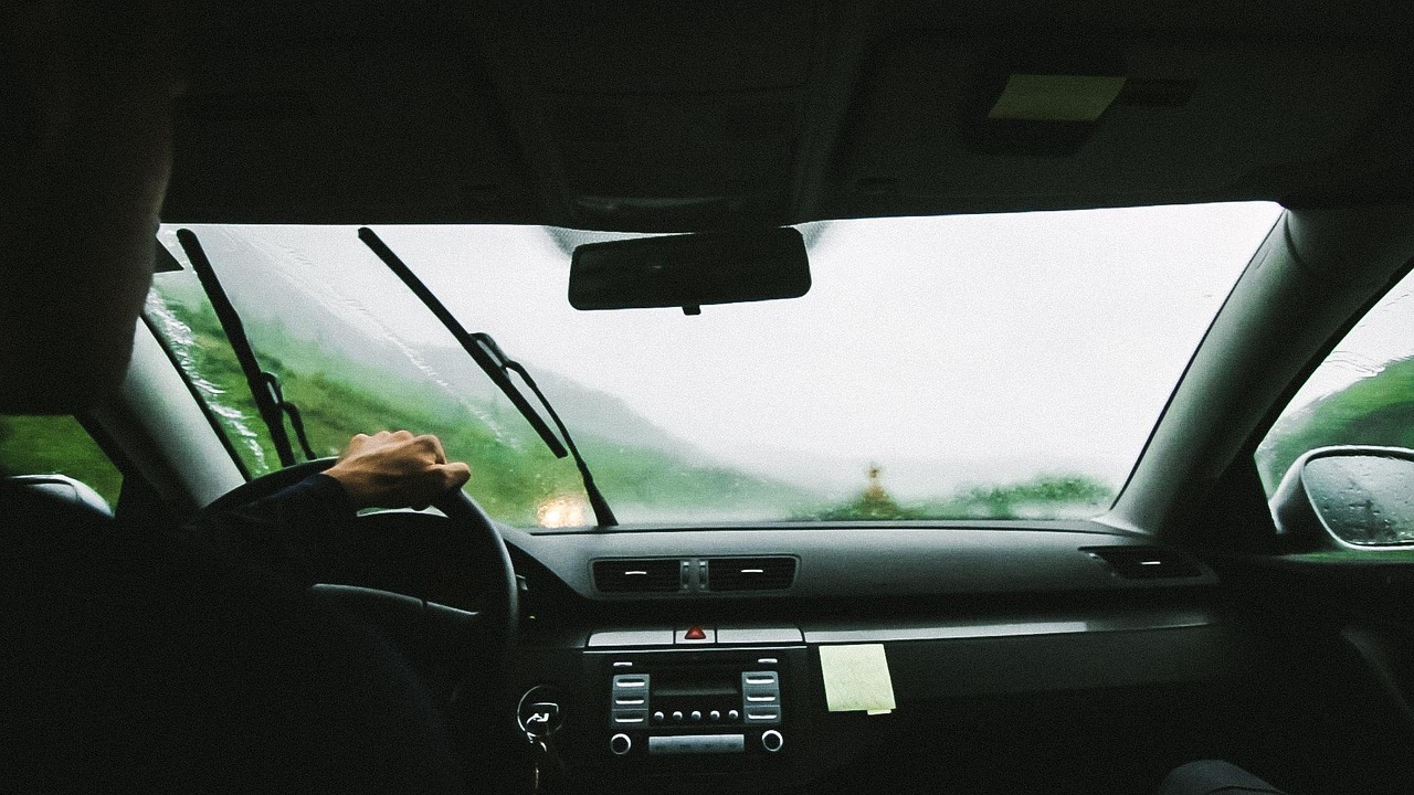 Milpitas, CA — How to Choose the Right Windshield Wiper Blades for Your Volvo XC90