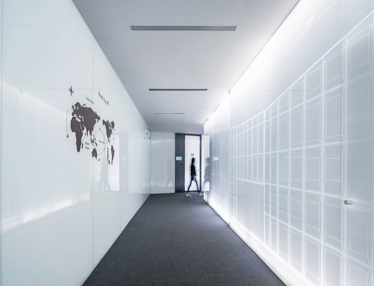 Wall Murals in Miami: Turn Empty Home/Office Walls Into Interactive Displays