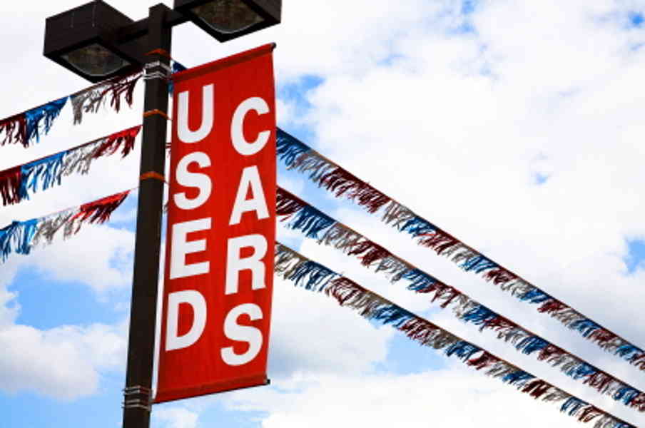 Irvine, CA – Vertical Signs for Storefront Businesses