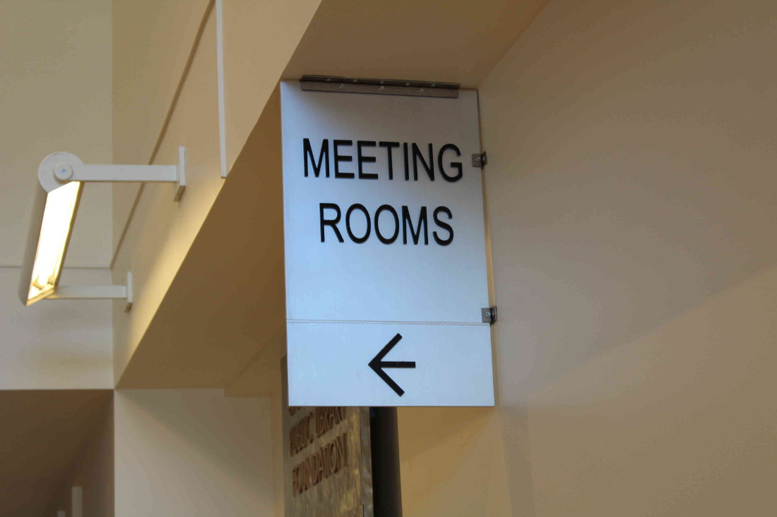 Irvine, CA – Directional Signs in Museums