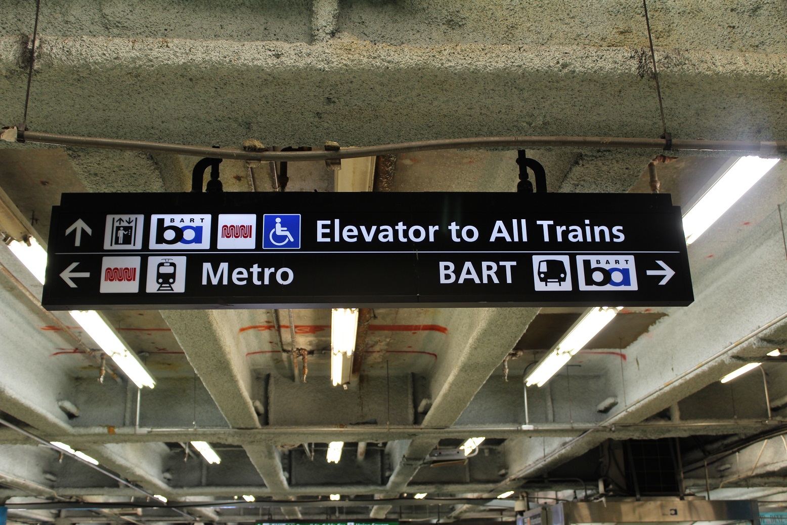Kansas City, MO – LED Signs for Airports | Signage Company Industry News