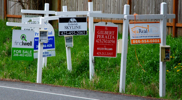 Custom Real Estate Signs in Kingwood, TX - SELL MORE HOMES WITH BETTER SIGNS