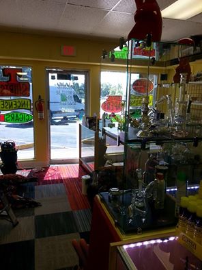 Asylum in Largo - Smoke shop needed 8 mil