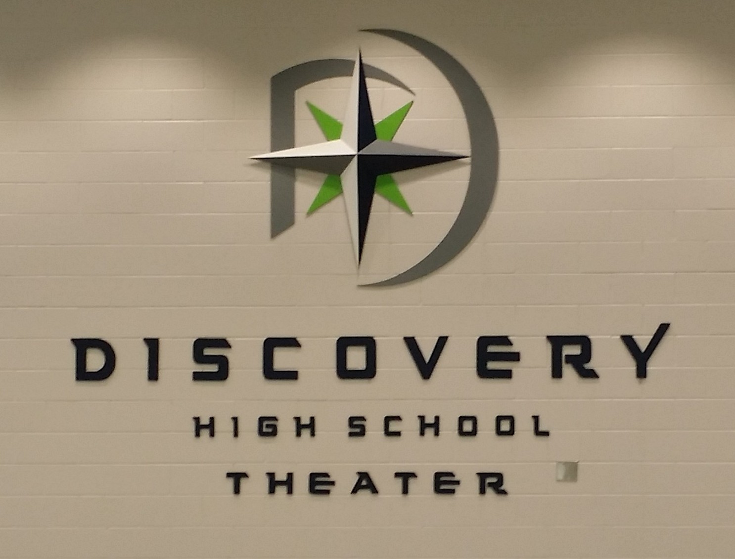 Indoor 3D Logo Signs - Discovery High School - Theater 2