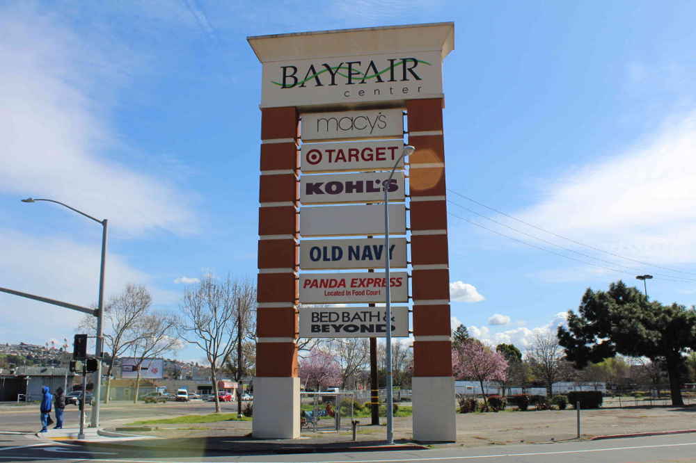 Lindon, UT - Monument Signs For Shopping Malls Can List Your Current Tenants