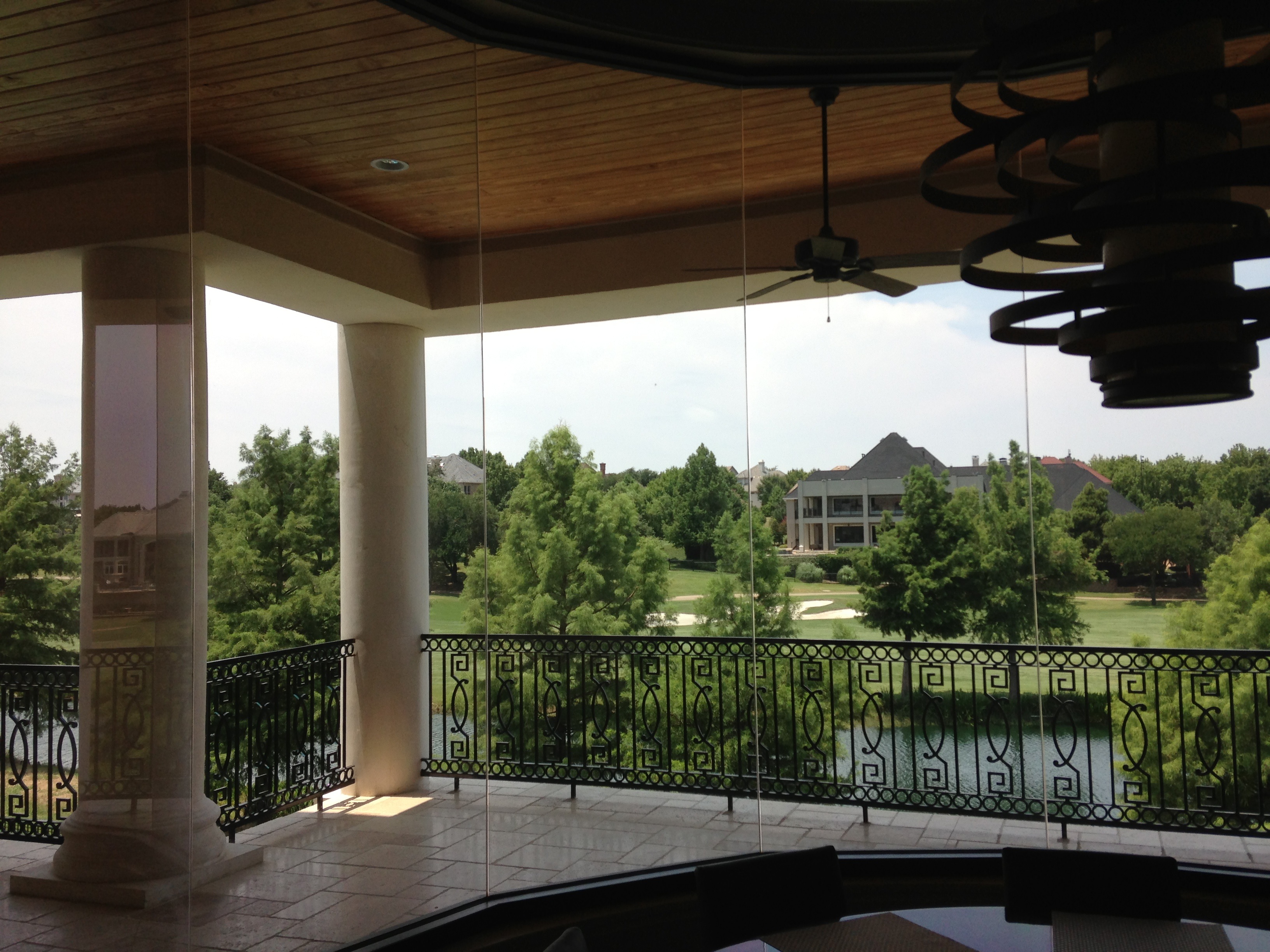 Improve the view while reflecting heat and UV