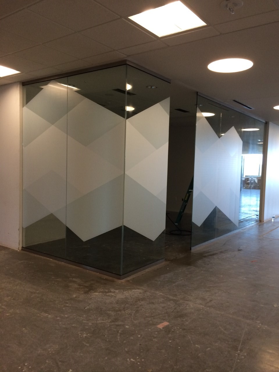Decorative film customized-pattern spruces up State Farm offices in Dallas, Texas