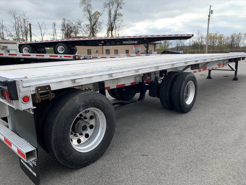 flatbed semi trailer