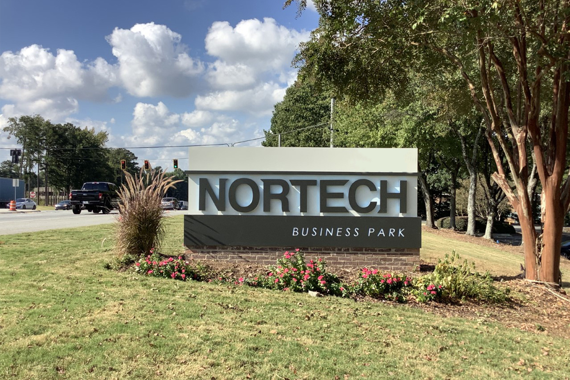 Brookfield, WI - Searching for a Custom Sign Company for Your Business Parks?