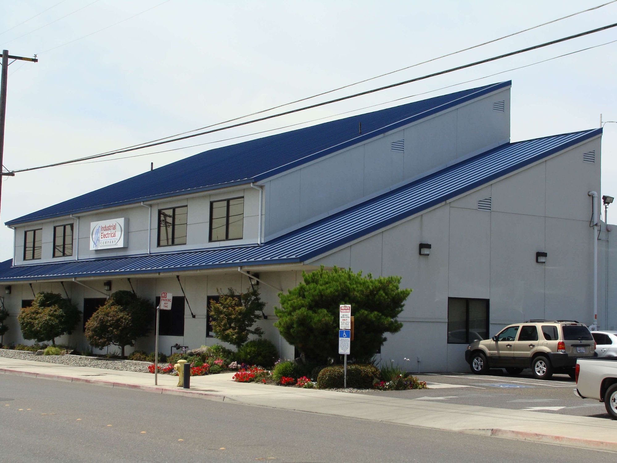 industrial-electrical-company-office