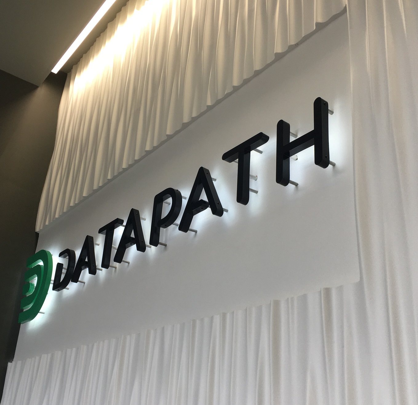 Modesto, CA - Custom Back Lit Illuminated Signs &amp; Relocating Existing Signs