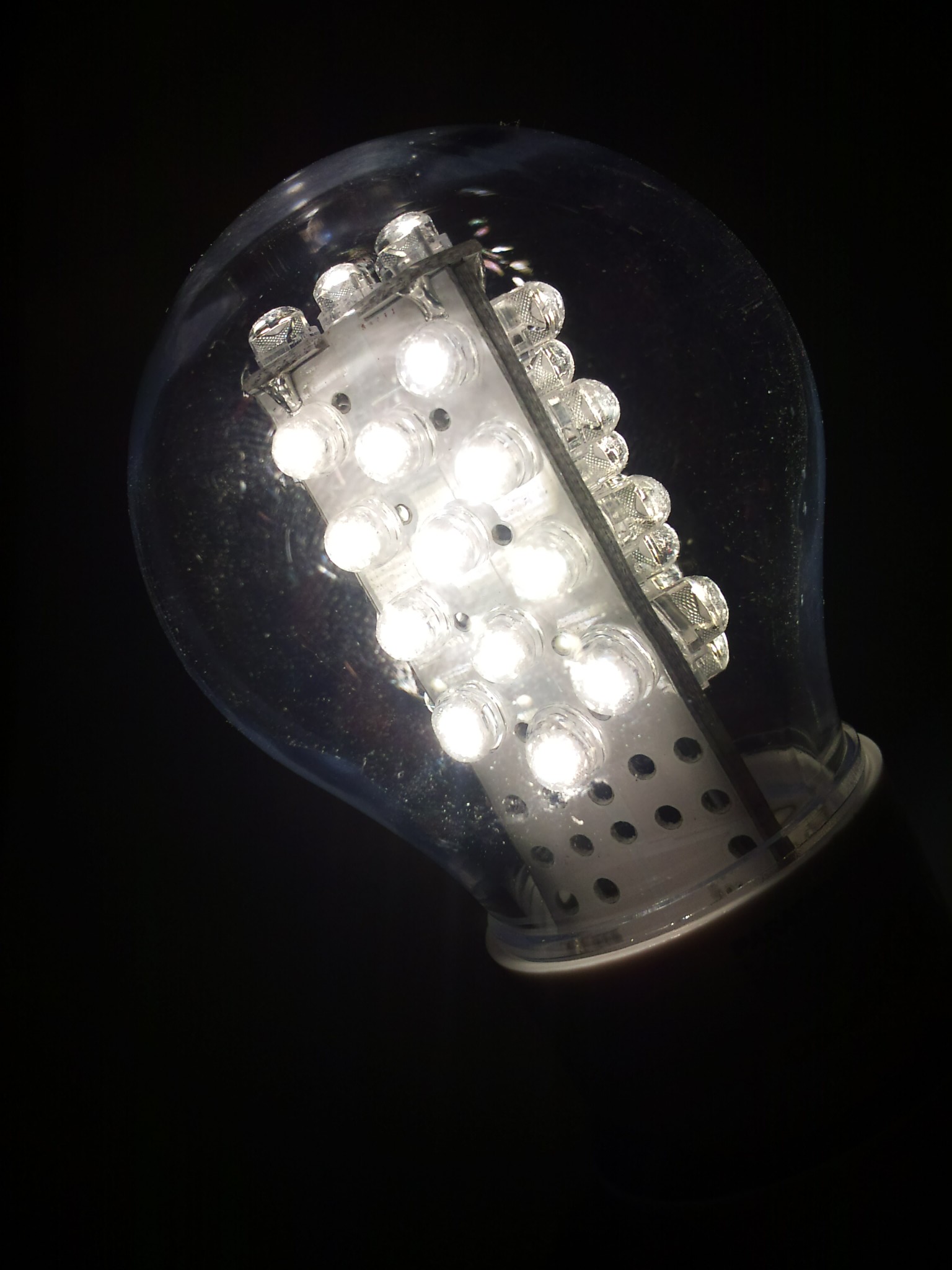 LED_light_bulb
