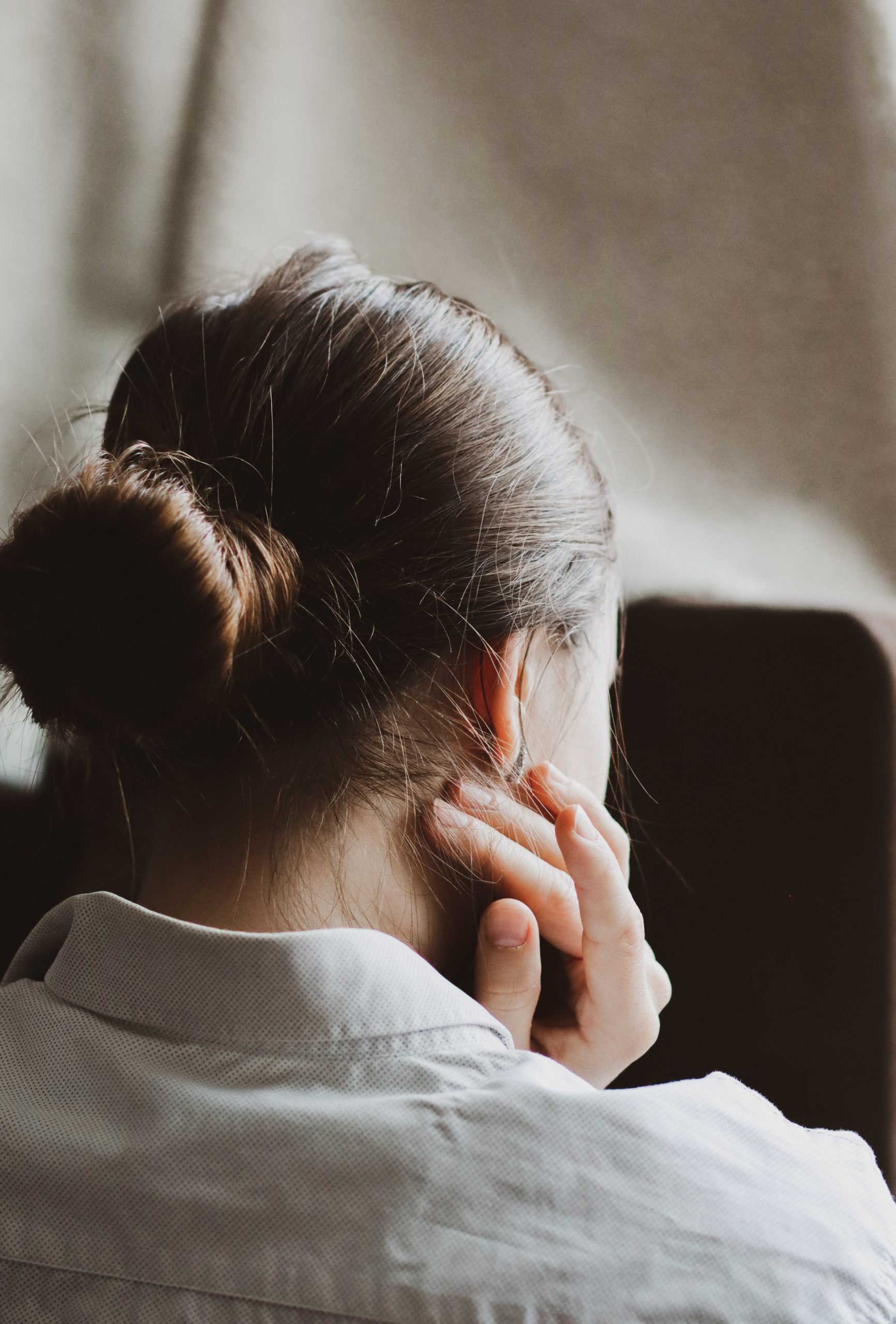 Oakland, CA - Reducing Stress-Induced Neck Pain With Acupuncture and Gua Sha