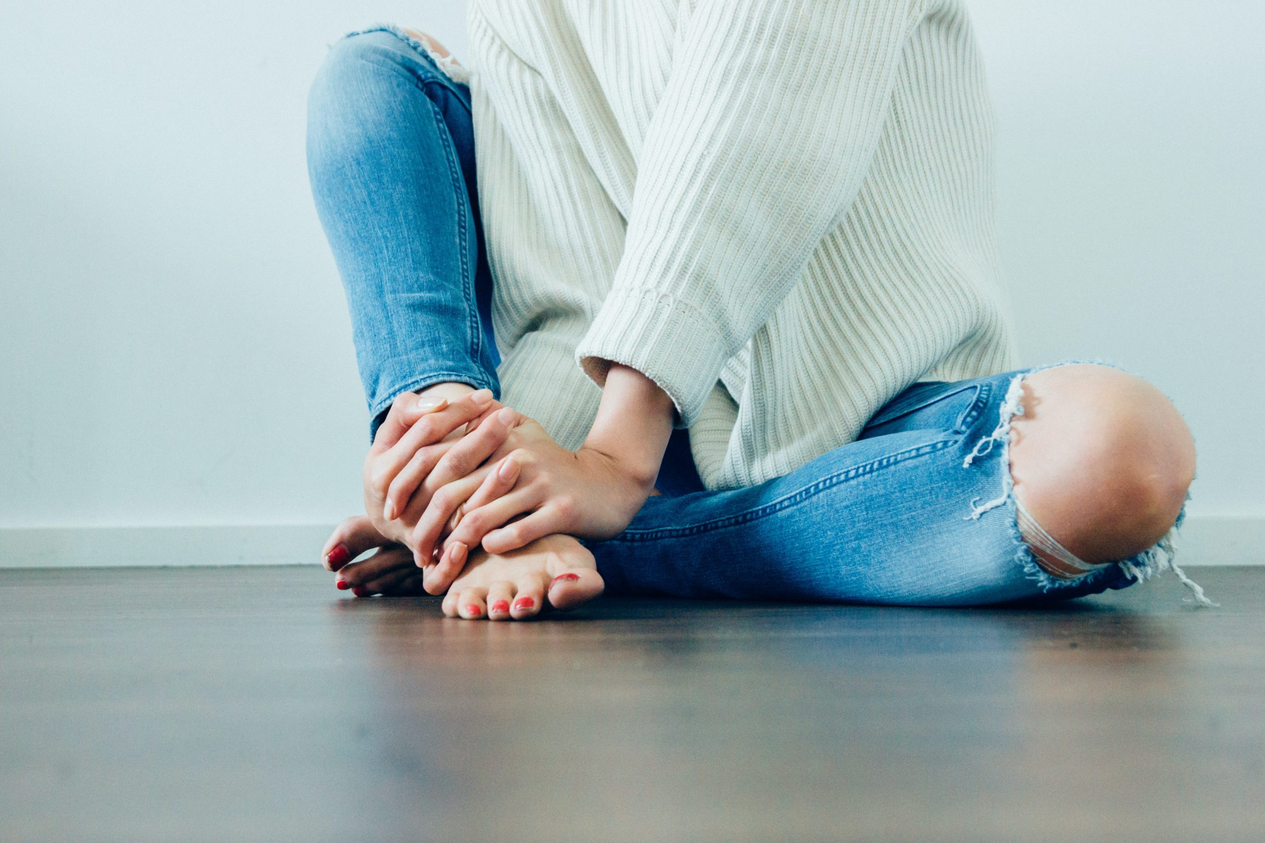 Oakland, CA - Relieve Sciatic Pain and Numbness Using Acupuncture and Moxa