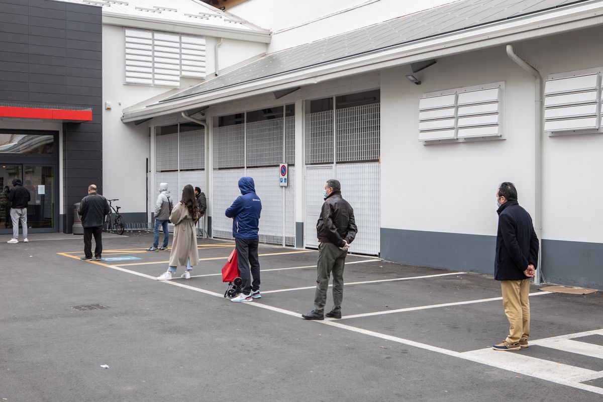 Emeryville, CA - Physical Distancing vs. Social Distancing - COVID-19 Edition