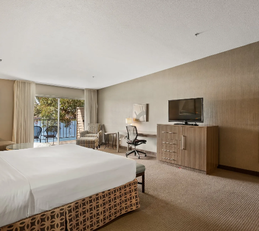 Oakland, CA — Are There Affordable Hotel Rooms for Business Trips?