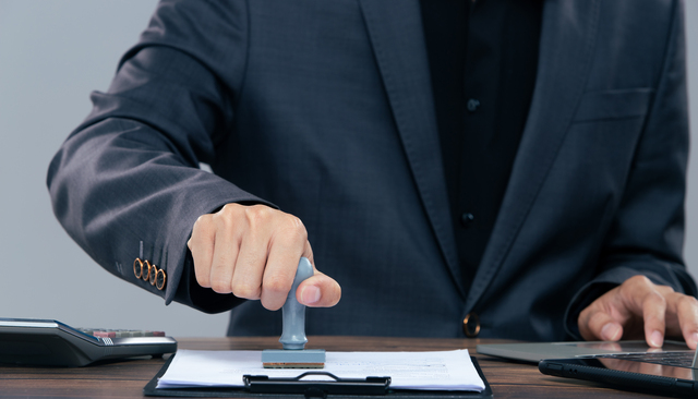 Alameda, CA - Notary Public Offers Services for International Companies