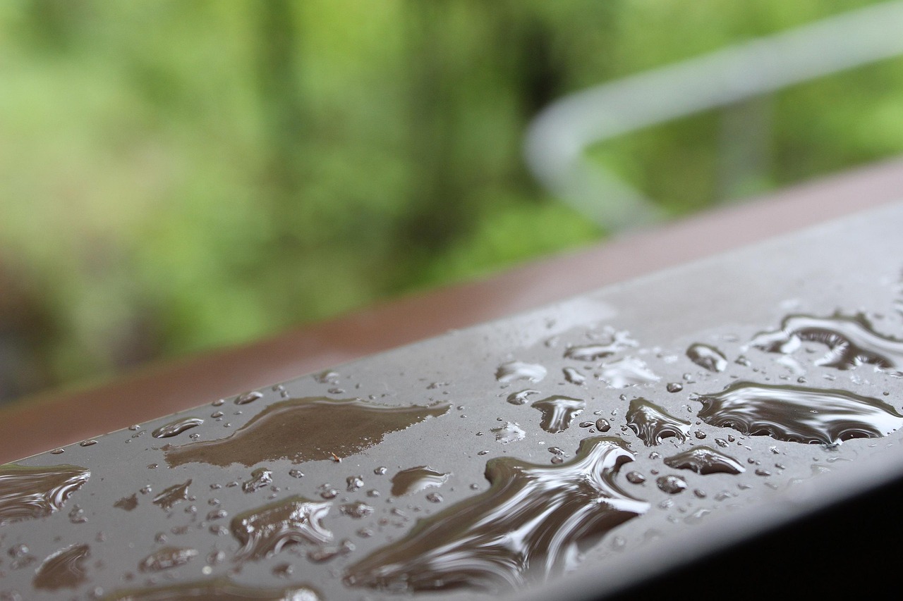 Oakland, CA - Best Hard Water Stain Removal Tips from a Window Cleaning Company