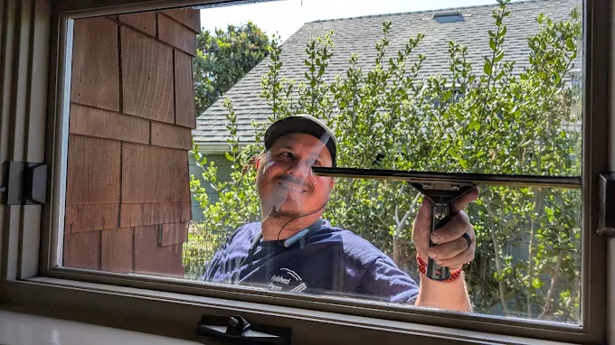 Hayward, CA - Why Do Restaurants Need Professional Window Washing Services?