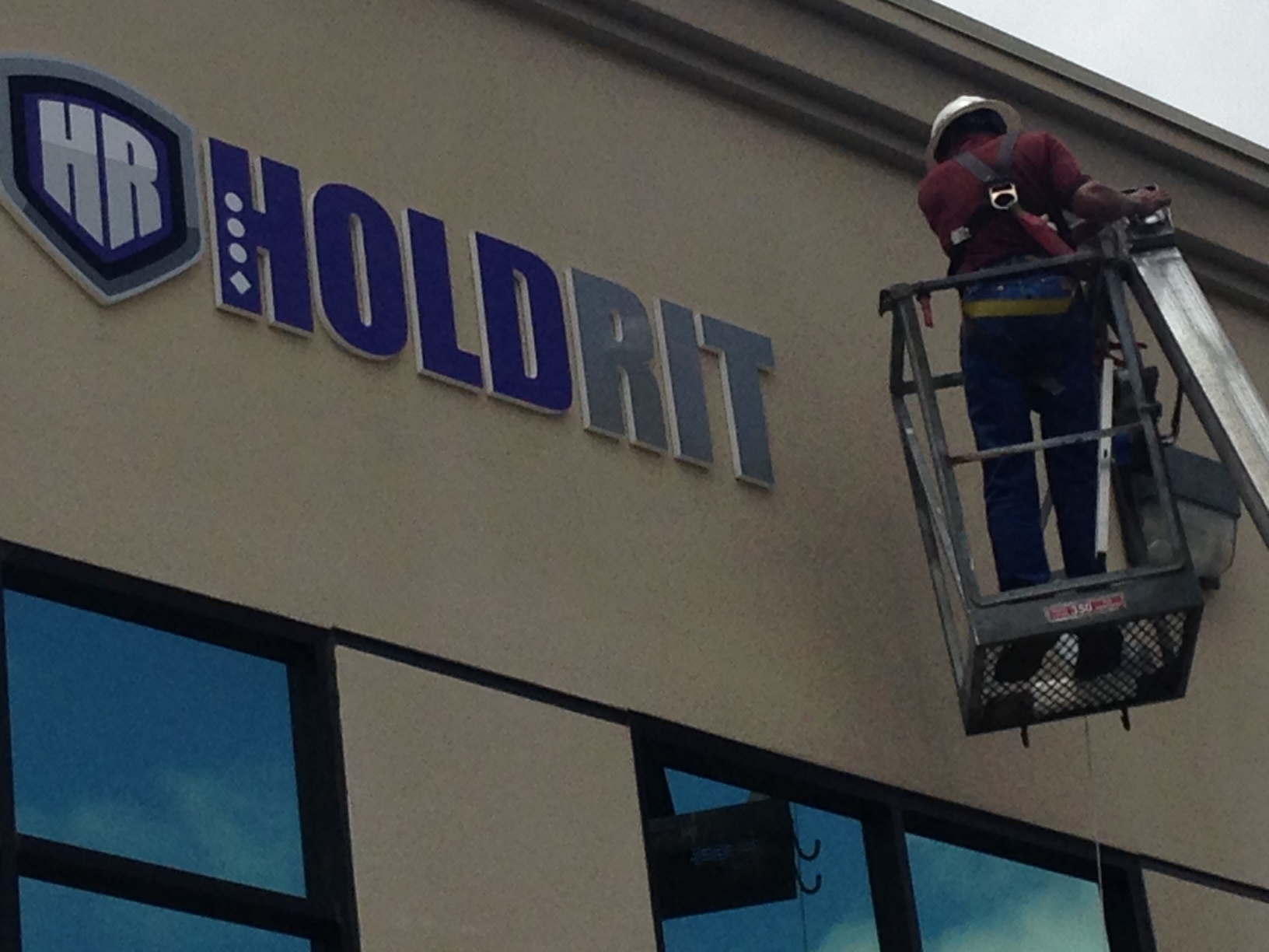 installed. If your sign supplier has the right equipment, you get a better installation