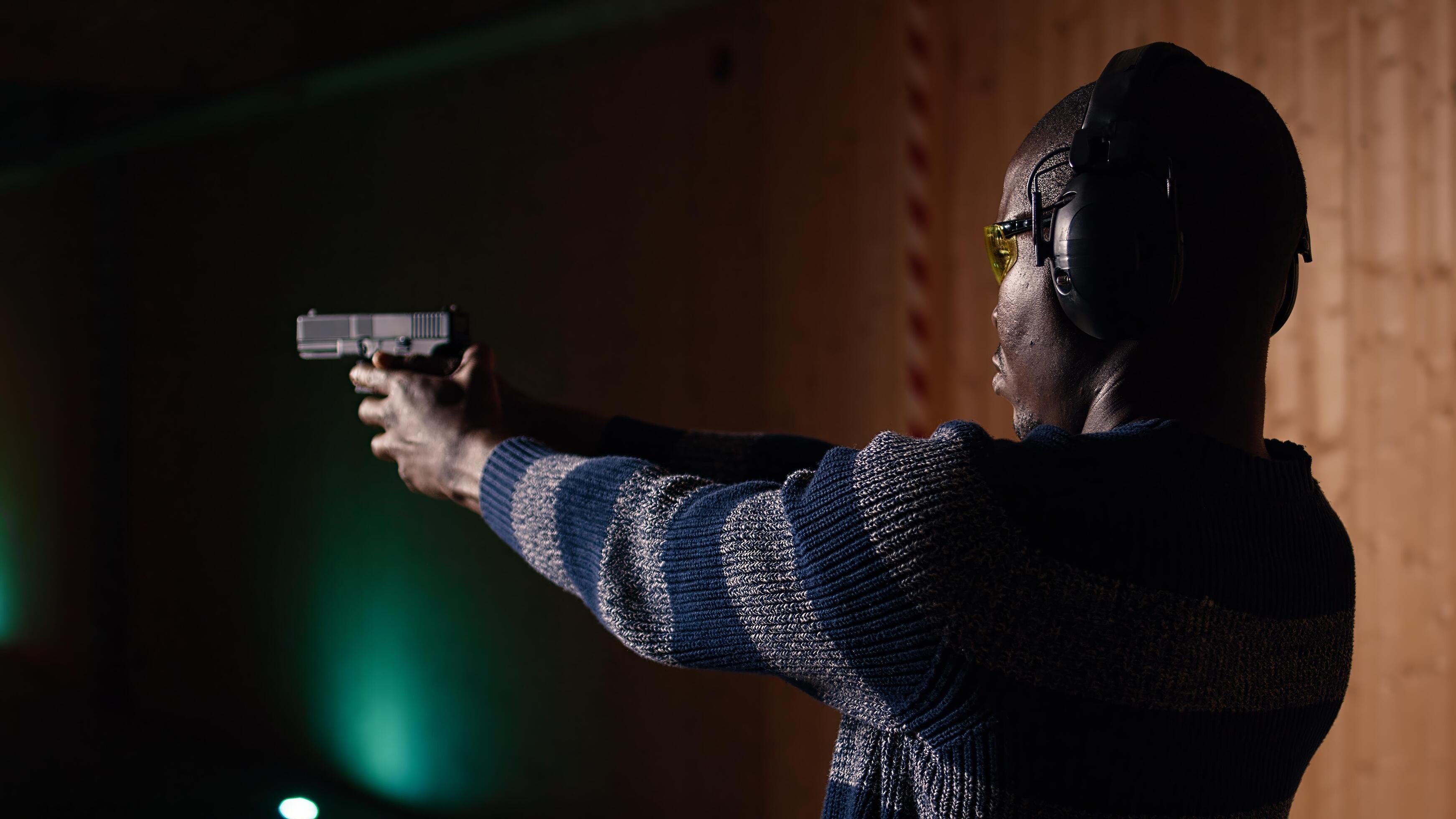 Phoenix, AZ — How to Choose the Best Indoor Gun Range Near Your Home