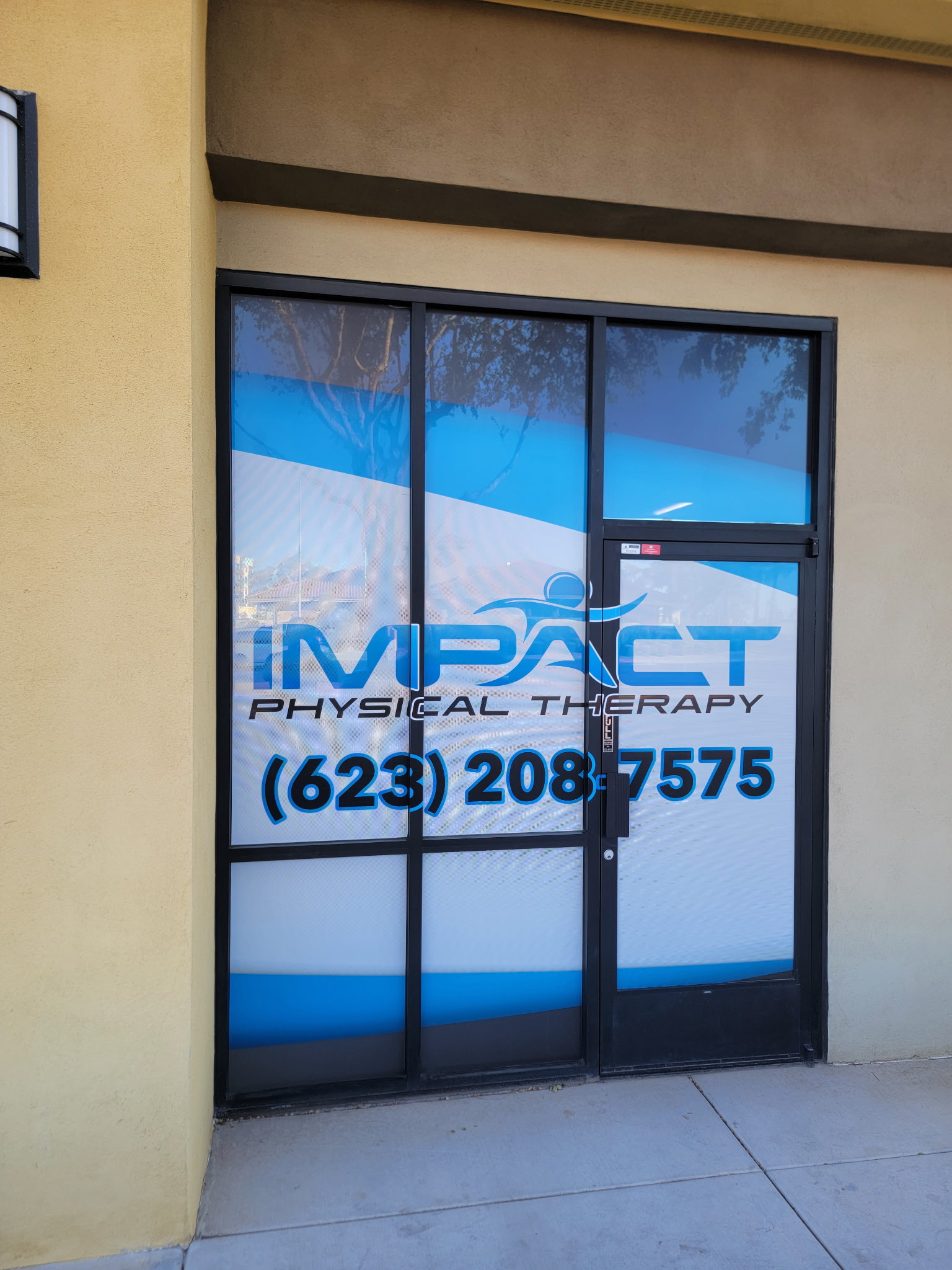 Phoenix AZ – Custom Window Graphics for a Physical Therapy Clinic | Signage News