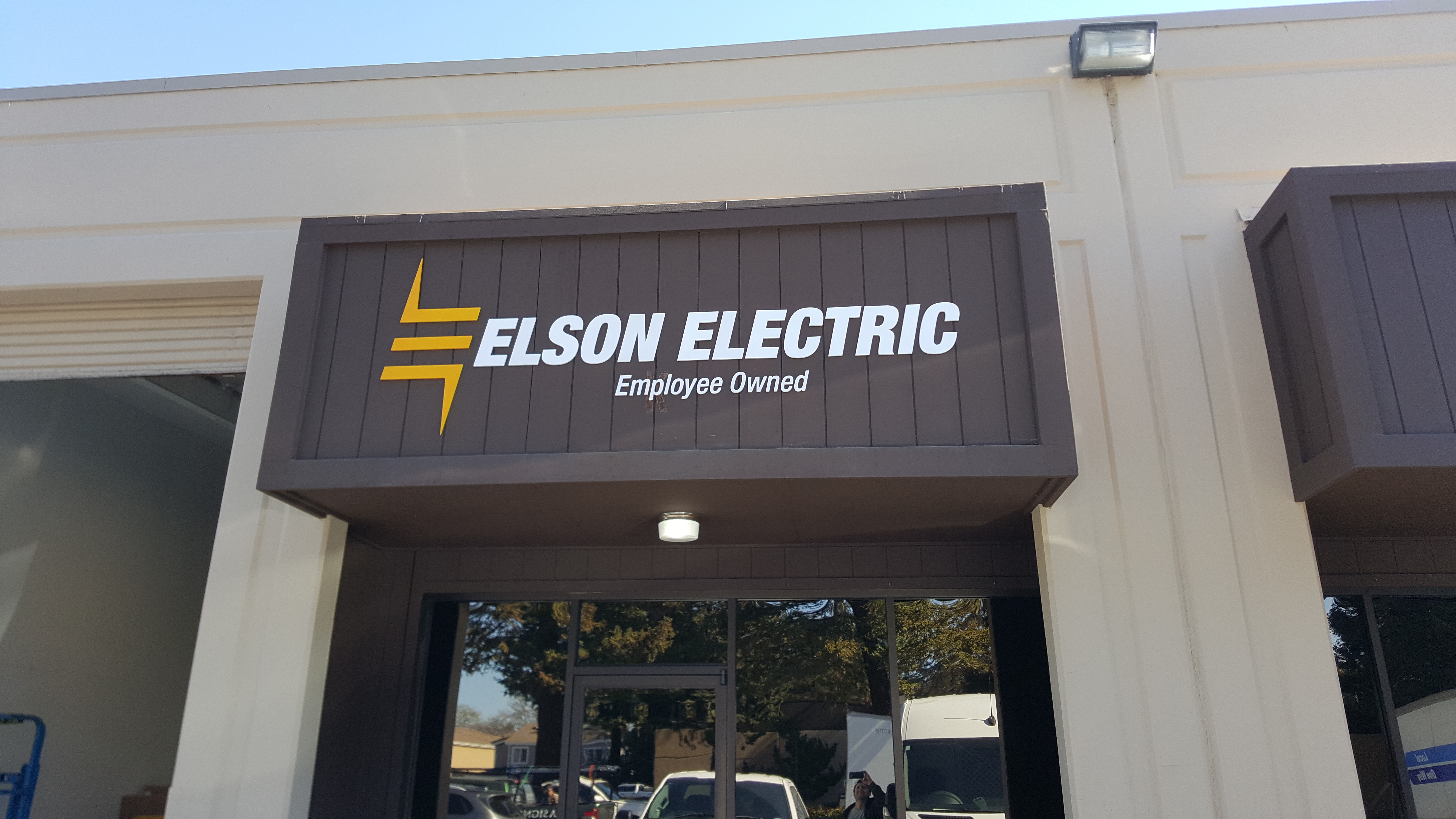 How &amp; Why Businesses Choose Dimensional Letter Signage  - Pleasant Hill, CA