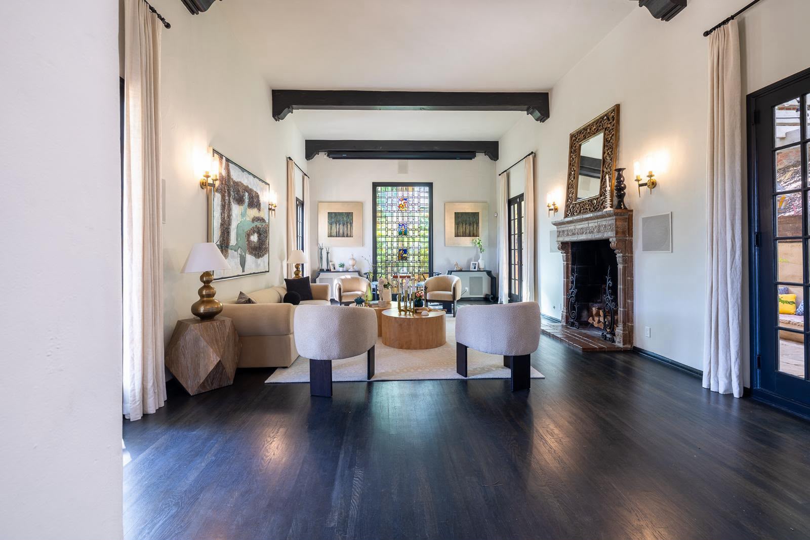 Los Feliz, CA - Home Staging a 1929 House With Modern and Vintage Style