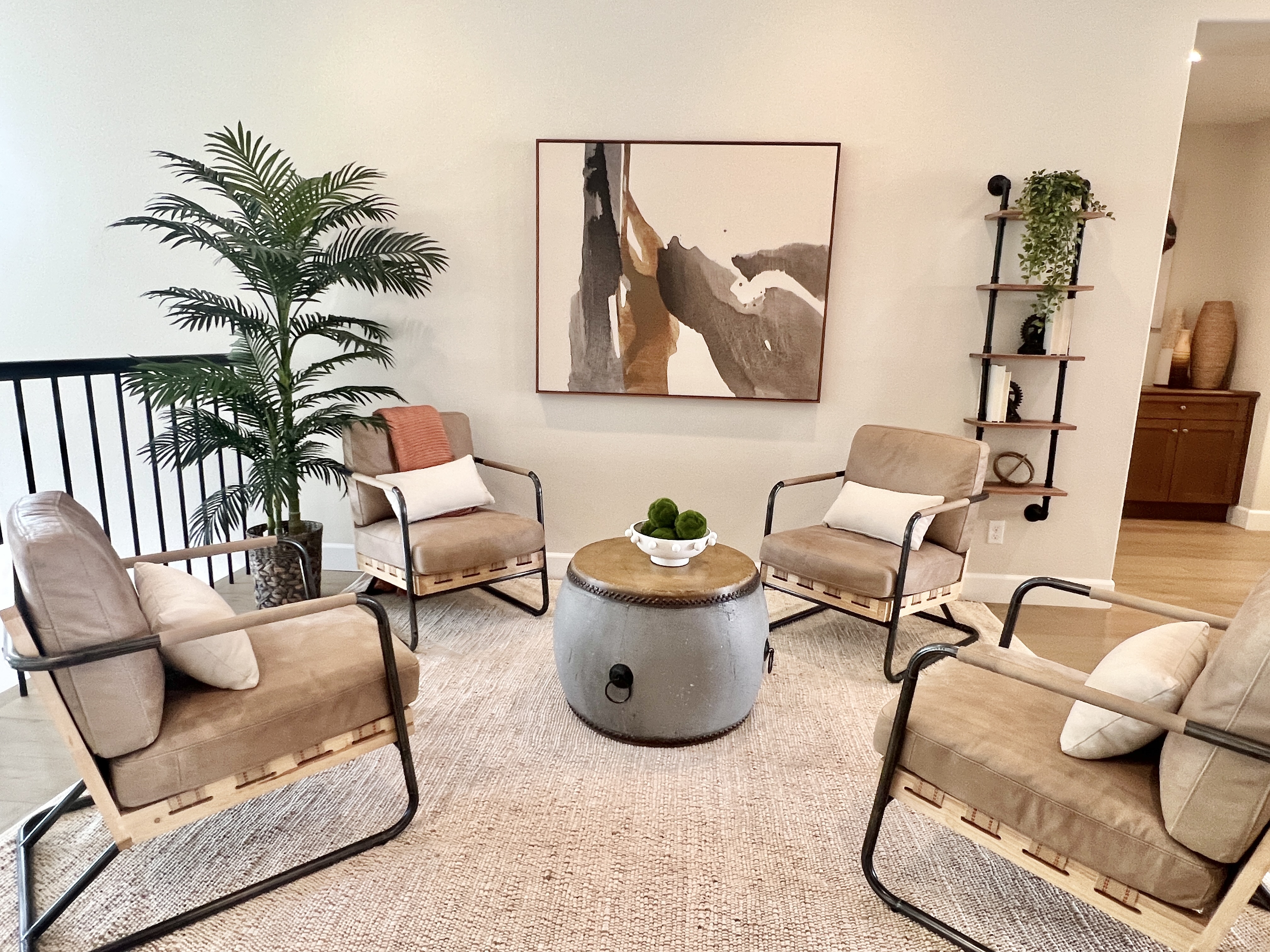 Los Angeles, CA - Why Hire a Local Home Stager Before Listing a Vacant Home?