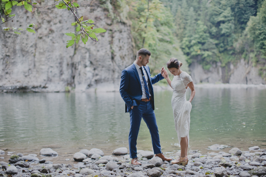 Moonrise Kingdom Oregon Camp Wedding – Camp Namanu – Sandy Oregon - Terra Lange