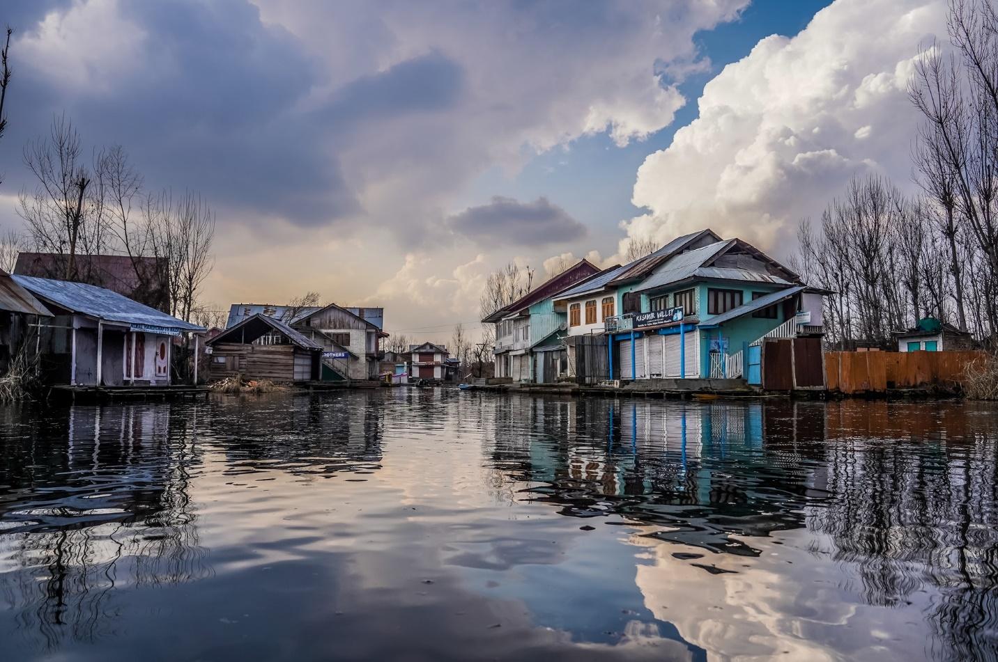 Chesterfield, VA - Our Water Damage Service Covers Flood Damage Cleaning