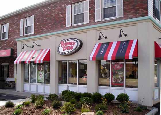 Rochester, NY – Awning Signs: Brand Your Location & Shelter Your Customers from Bad Weather