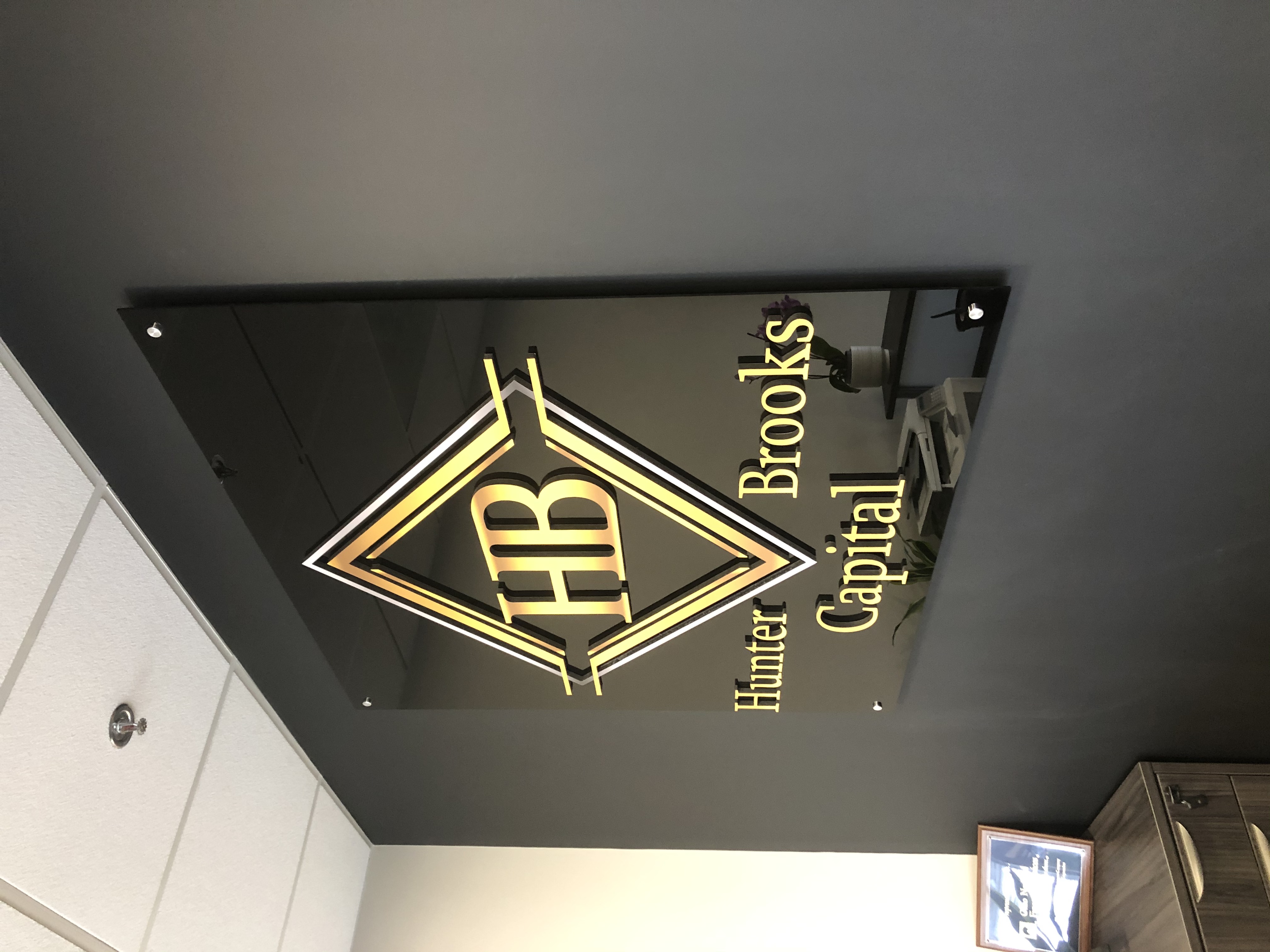 Rosedale, MD - PRODUCT REVIEW: Custom Reception Signs | Sign Company News