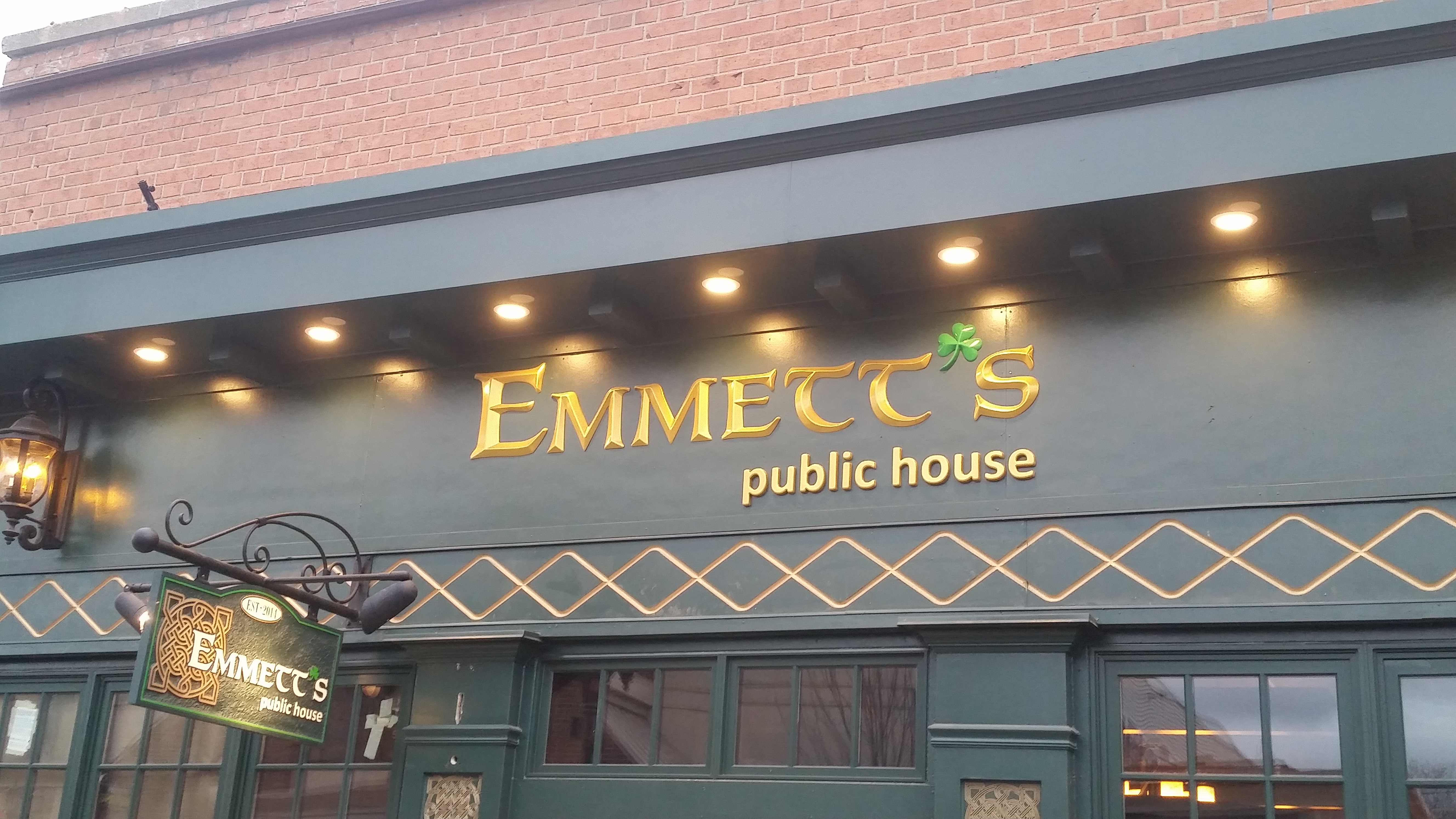 Irish Pub Signage Saint Paul Minneapolis