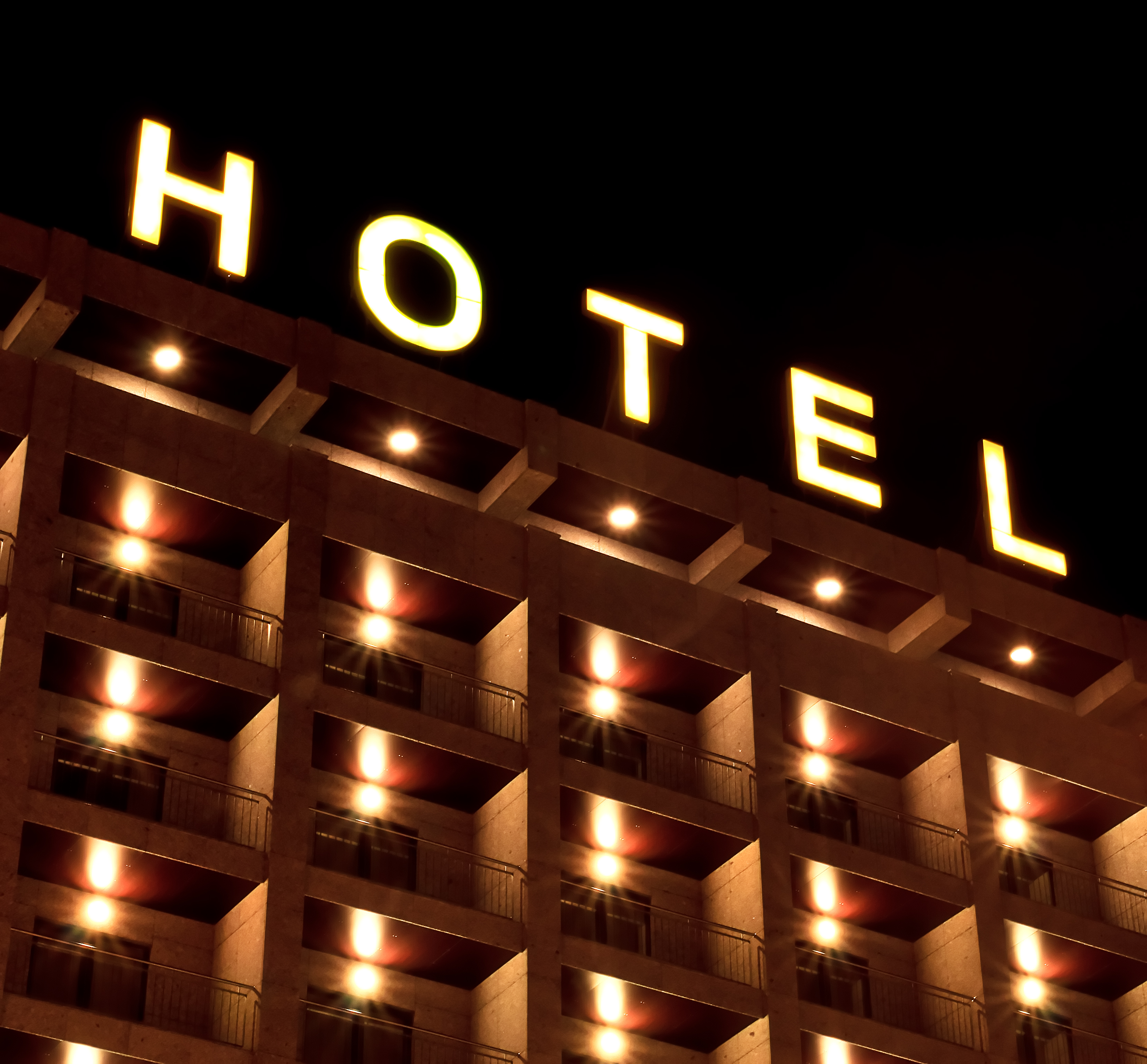 Sorrento Valley, CA - Benefits of Hiring a Custom Sign Company as a Hotel