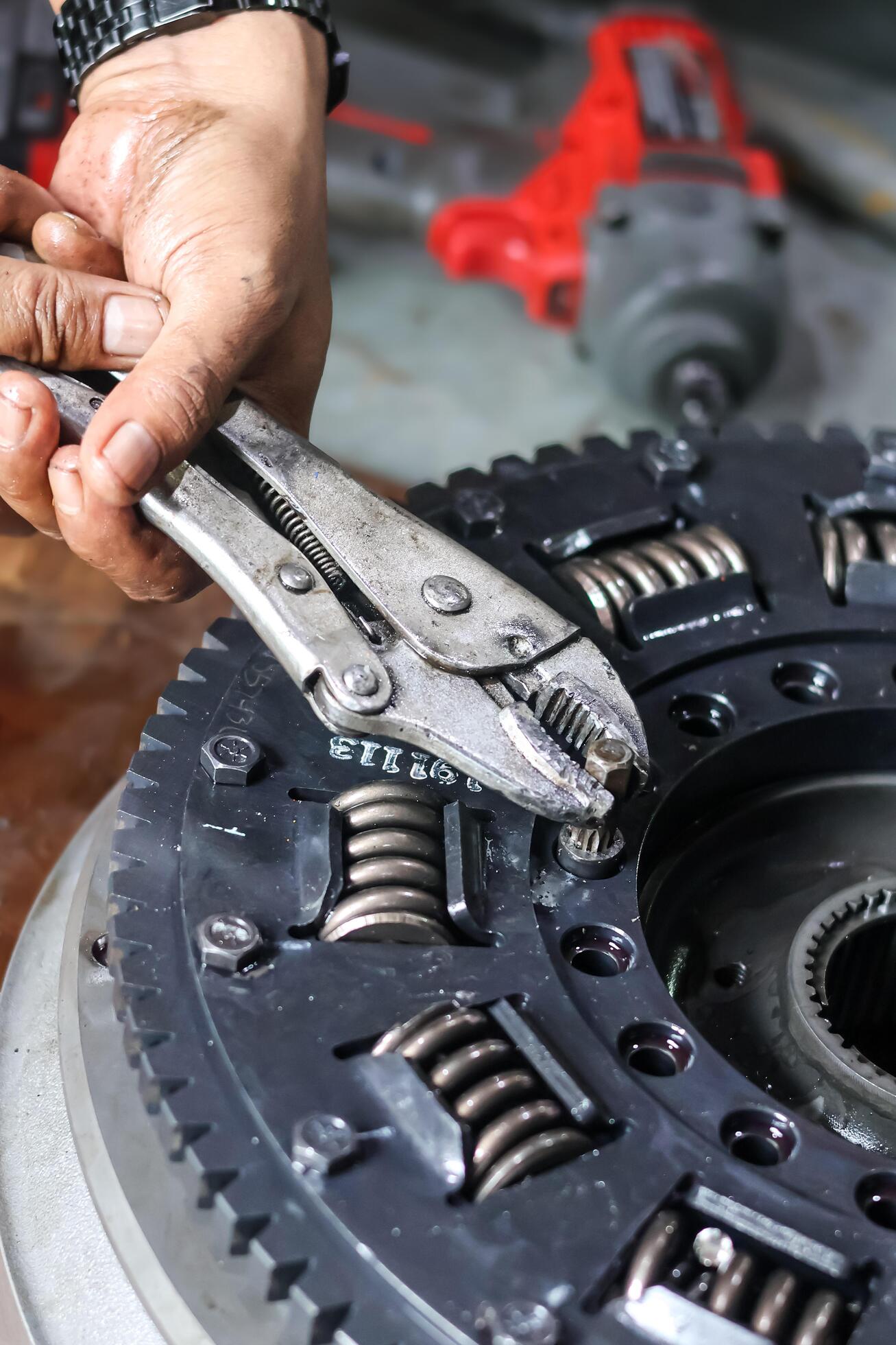 Santa Clara, CA - Ford Explorer Transmission Repair and Slipping Gear Warning Signs