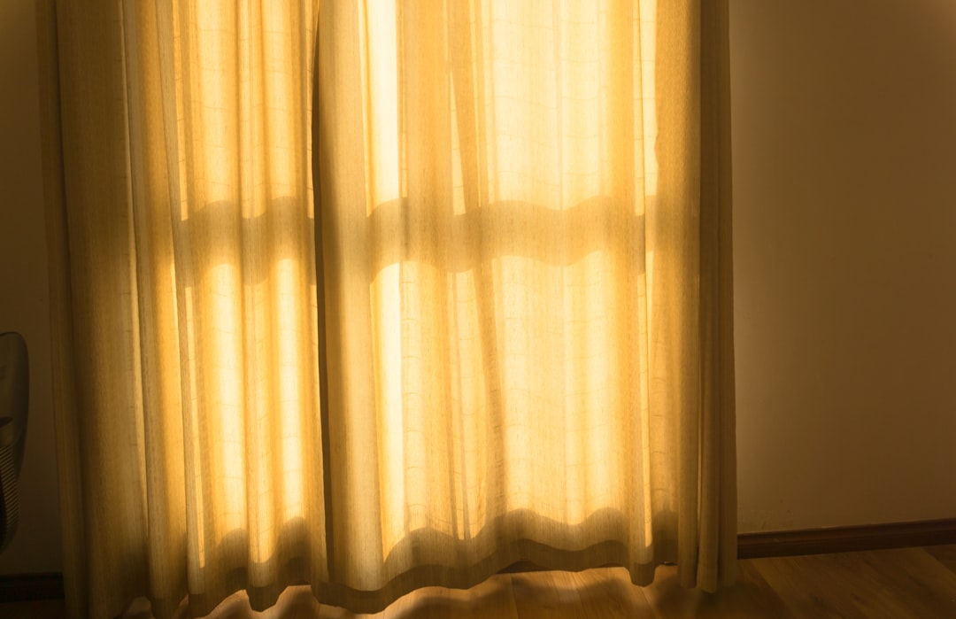 Hayward, CA — What Makes a Great Bedroom Window Drape Installation Service?