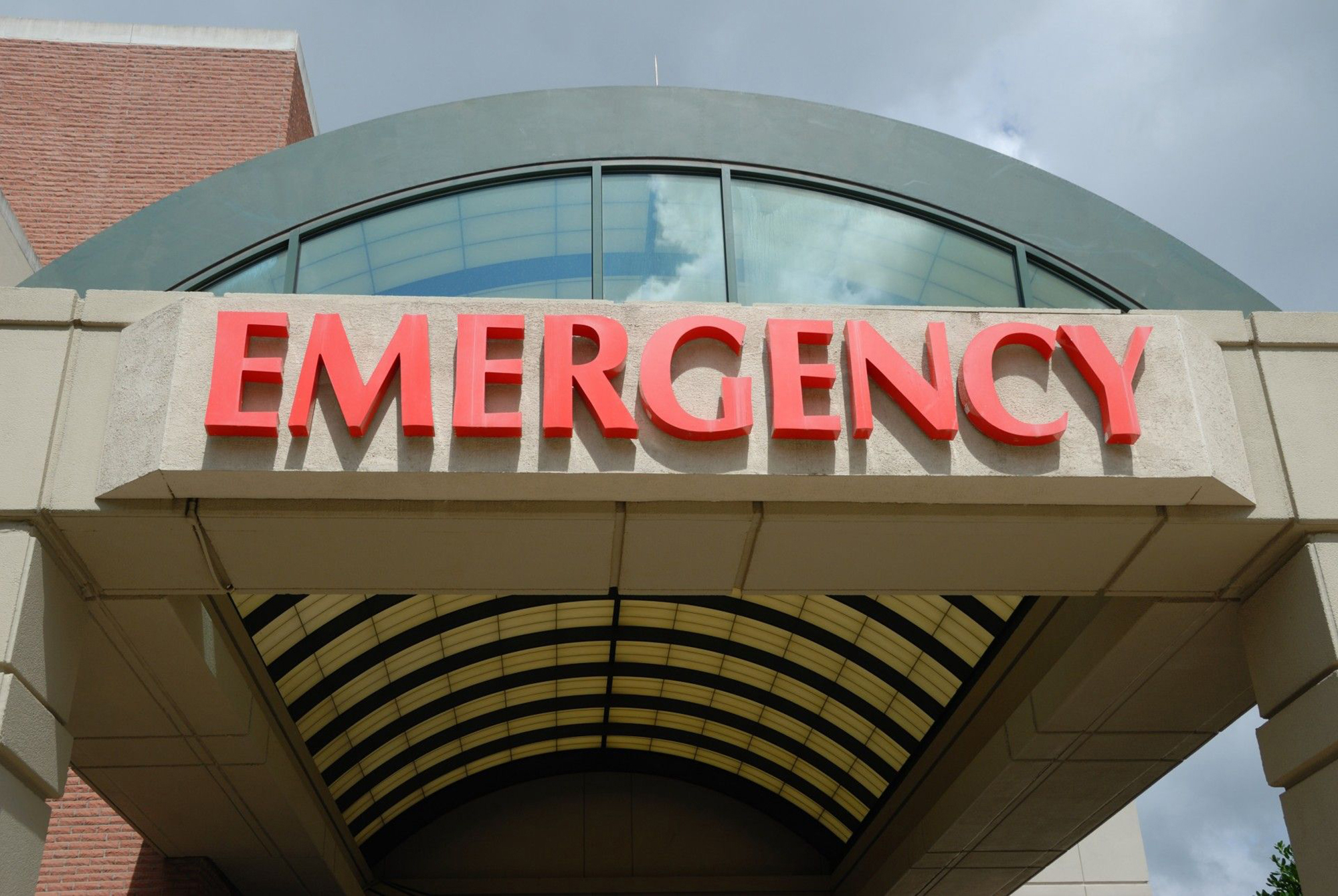 San Diego, CA - Importance of Custom Emergency Hospital Signs from a Sign Shop