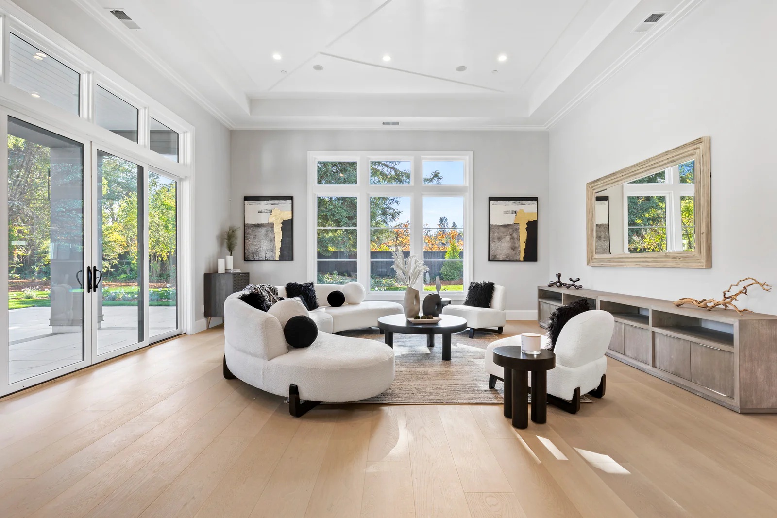 Atherton, CA – Home Staging Services That Showcase Space, Flow, and Architecture