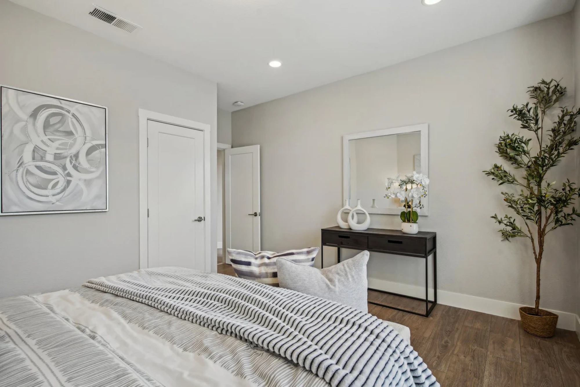 Santa Clara, CA – What to Expect From a Full-Service Real Estate Staging Company