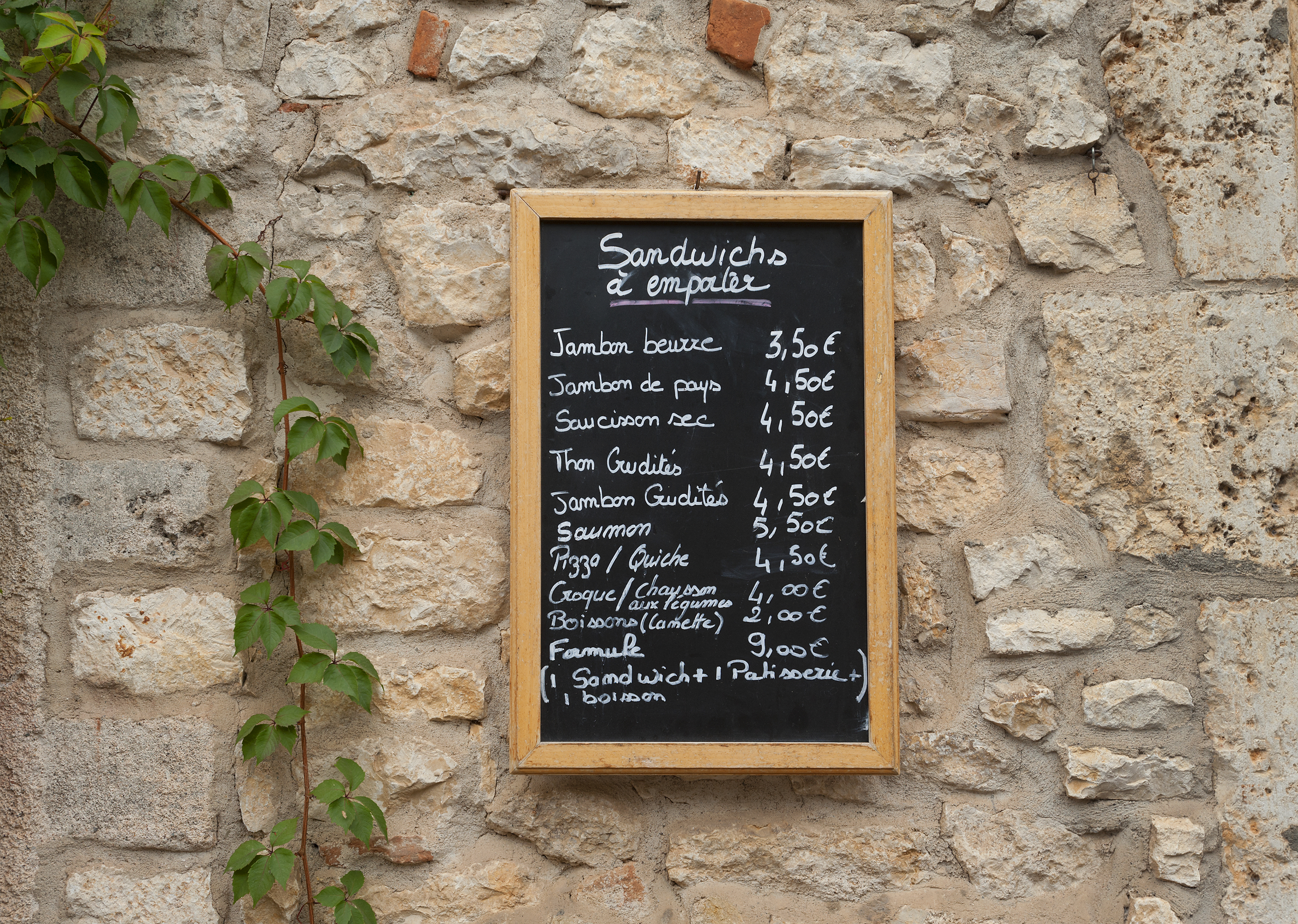 Scottsdale, AZ - Searching for a Custom Sign Company for Your Local Restaurant?