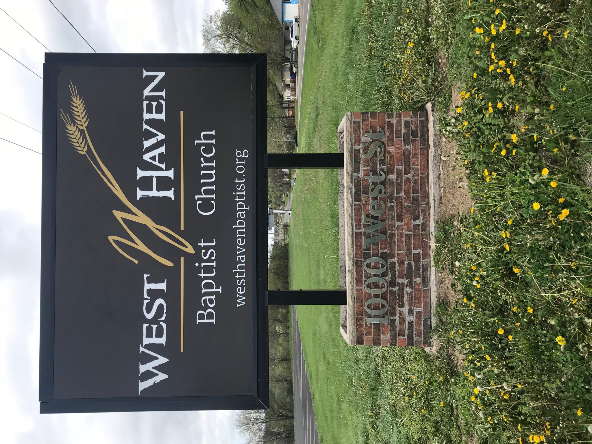 How to Choose the Best Commercial Sign Maker Near Me!