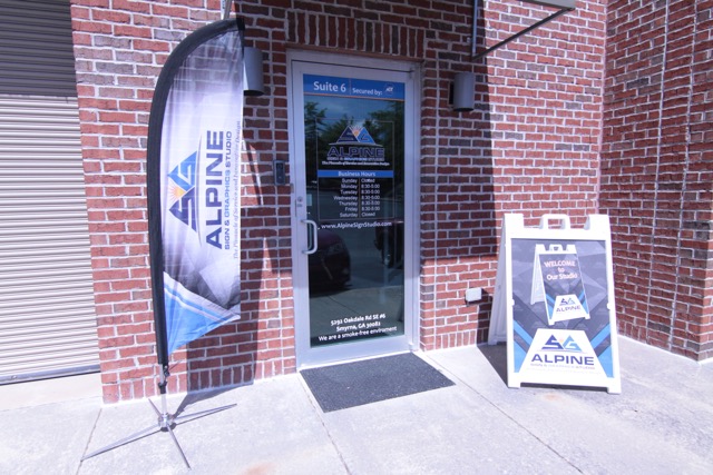 Smyrna, GA – Searching Sidewalk Signs in the Atlanta Metro Area? – How to Draw More Customers