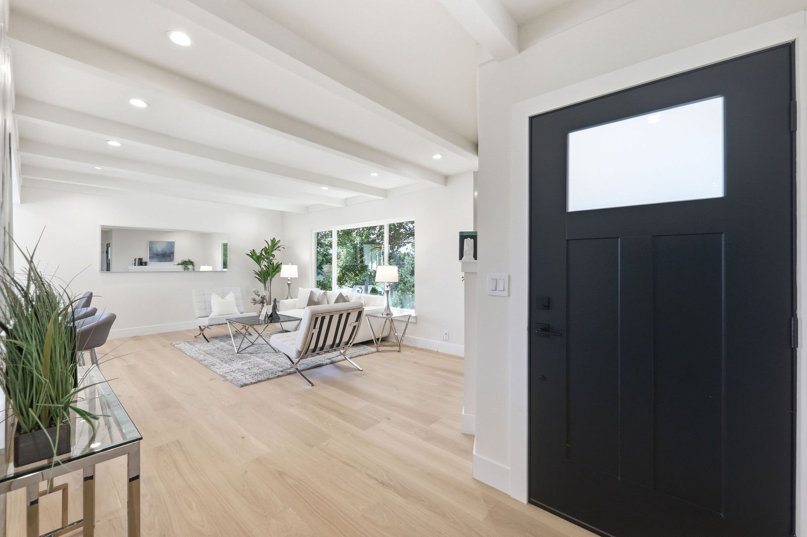 South San Francisco, CA - Occupied Home Staging While You Are Still Living There