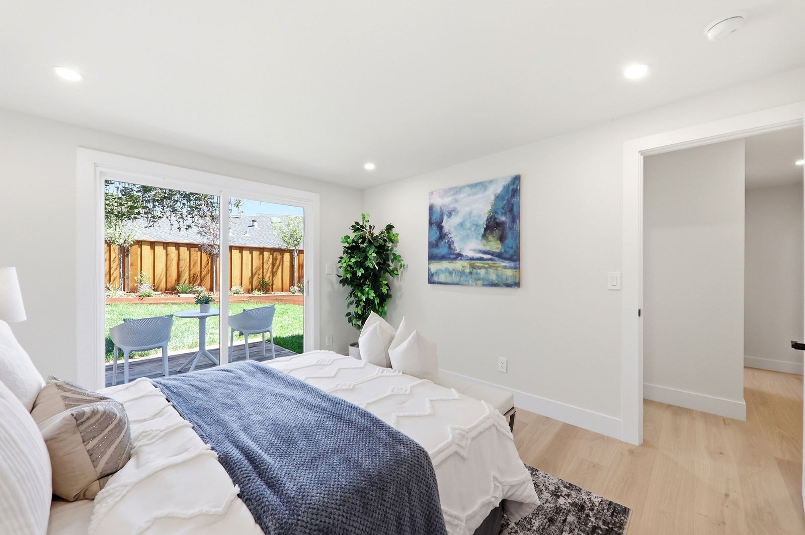 South San Francisco, CA - Cottage Staging Services for Charming Bungalows