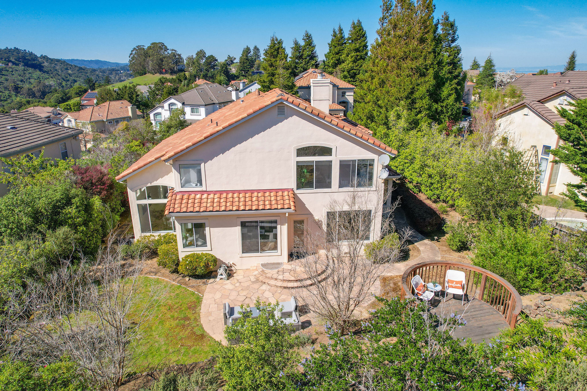 Hillsborough, CA - Is a Real Estate Staging Service Worth It for Estate Homes?