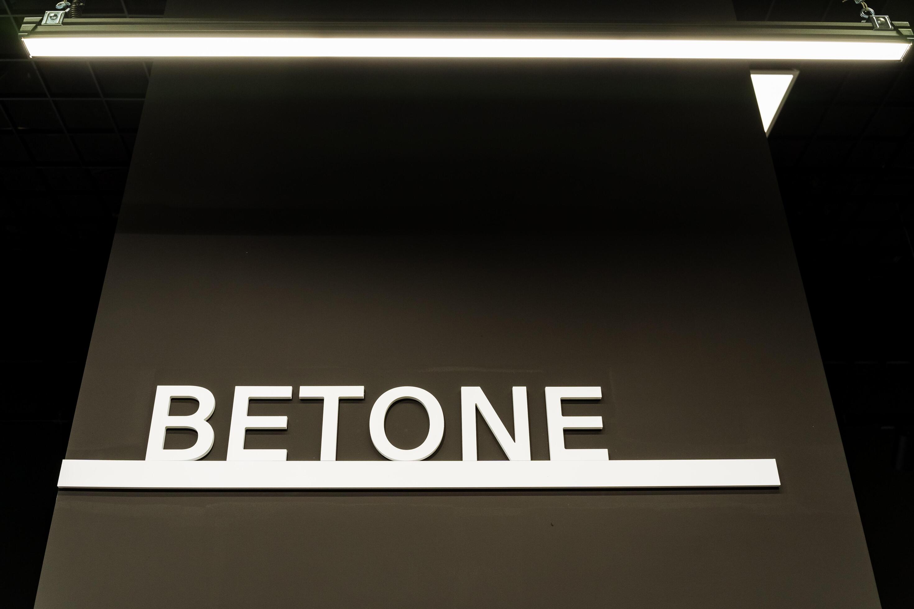 Dulles, VA - LED Channel Letters and A Frame Signs for Small Retail Storefronts