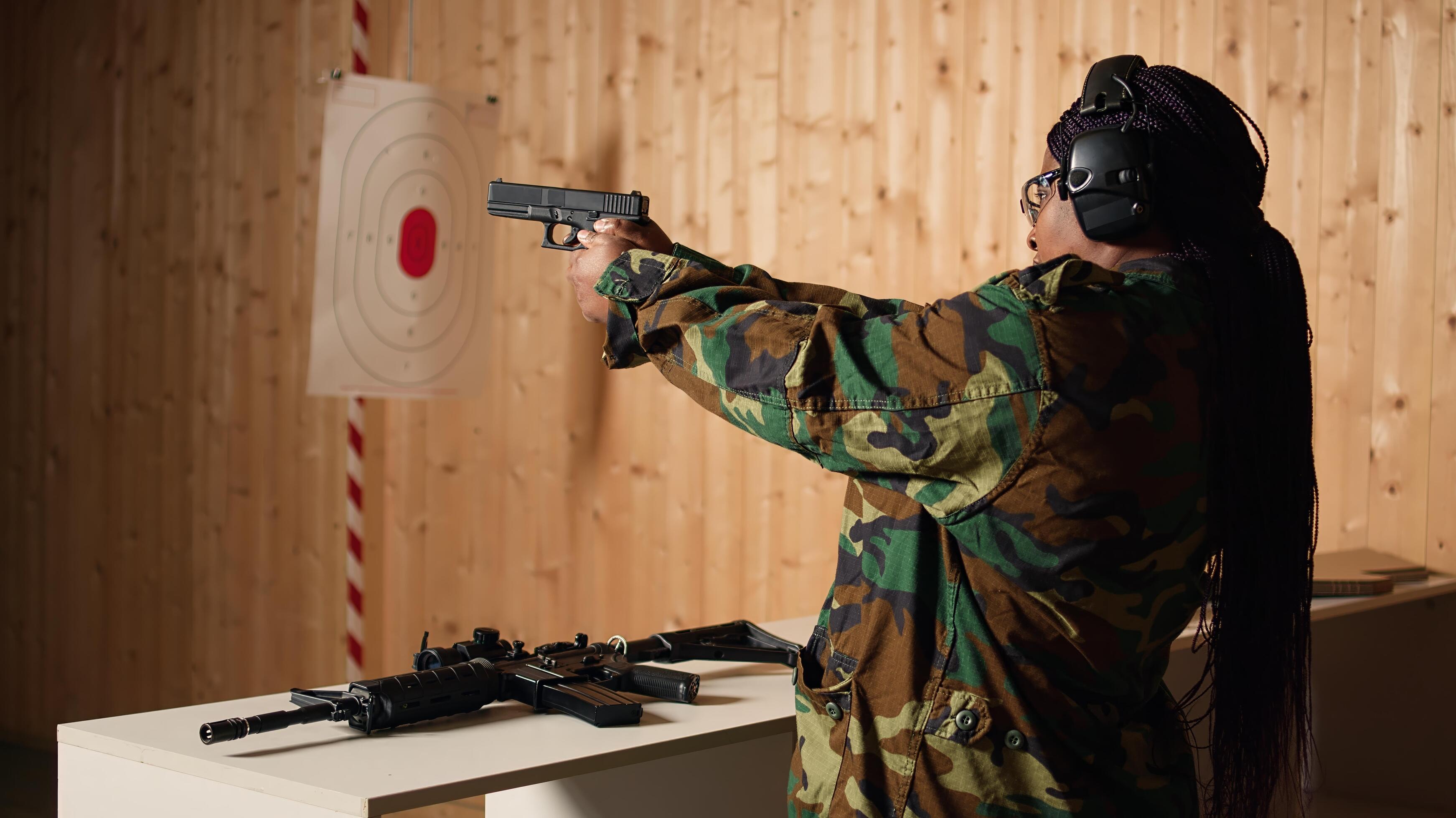 Gilbert, AZ – How Do Firearm Instructors Guide New Shooters Through Each Step?