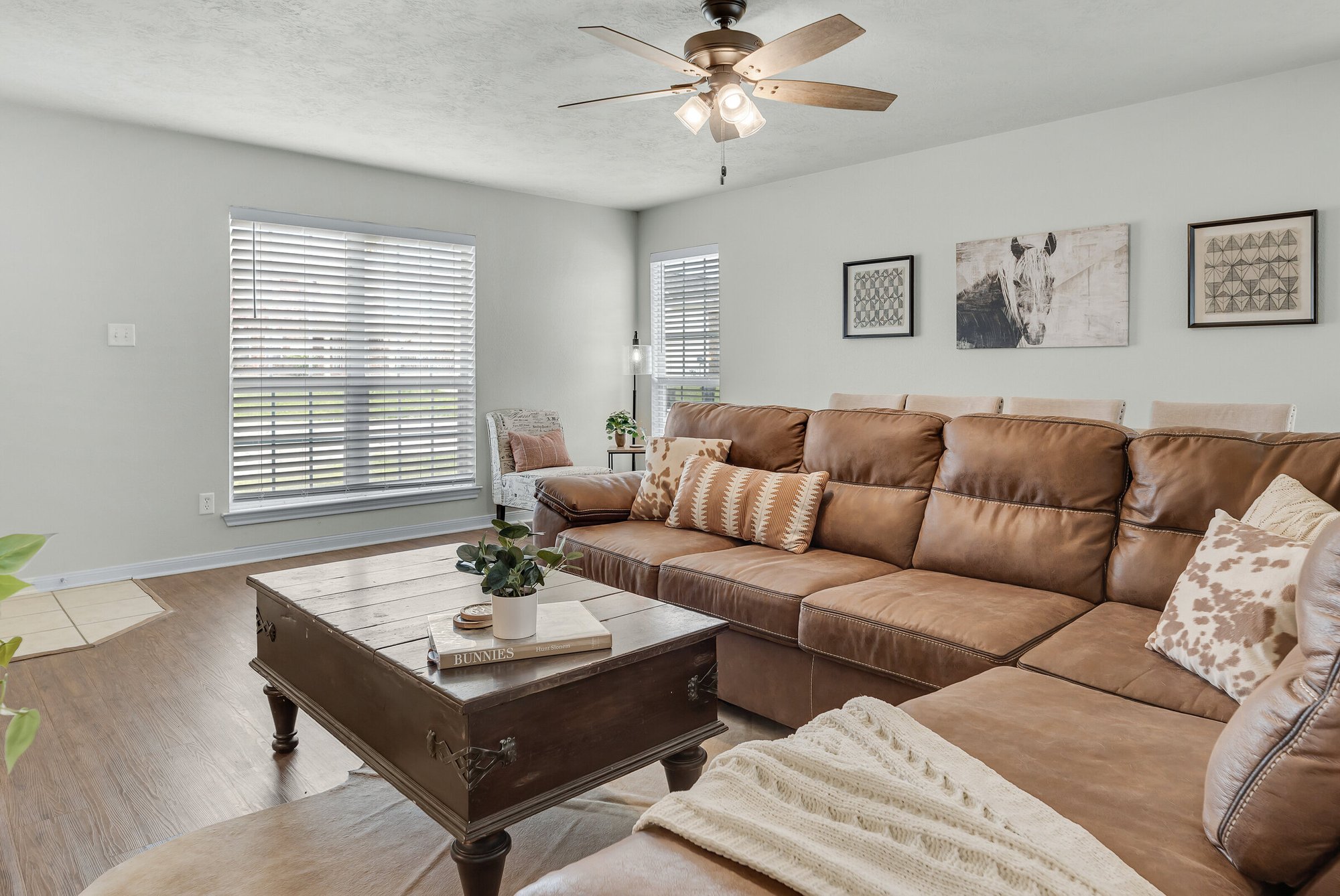 Tullahoma, TN - Living Room Staging Tips That Win Over Serious Home Buyers