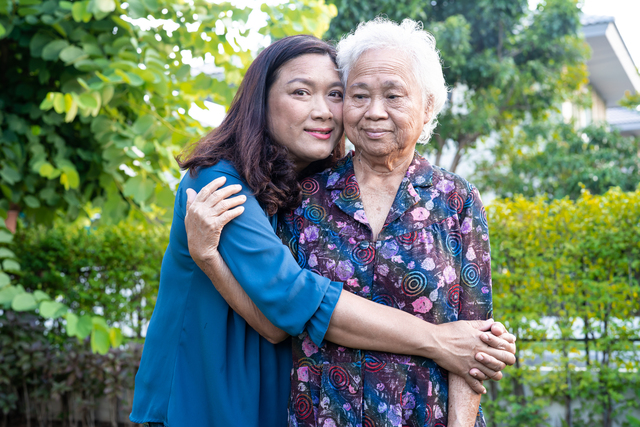 Pleasant Hill, CA - How Can Home Caregivers Help Seniors with Mobility Issues?